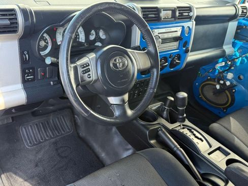 Used 2007 Toyota FJ Cruiser 4WD image 4