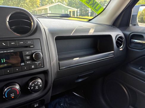 Used 2017 Jeep Patriot High Altitude image 19