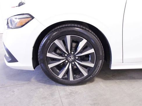 Certified 2024 Honda Civic EX image 11