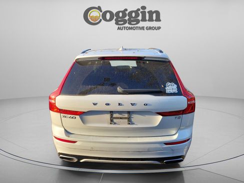 Used 2020 Volvo XC60 T5 R-Design image 3