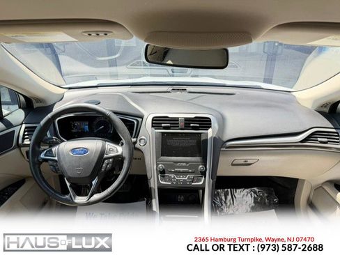 Used 2019 Ford Fusion SEL FWD image 19