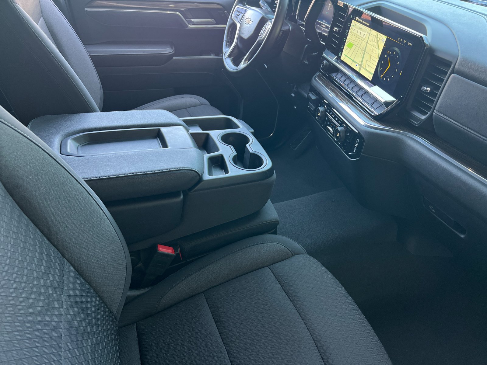Used 2025 Chevrolet Silverado 1500 LT AWD/4WD image 15