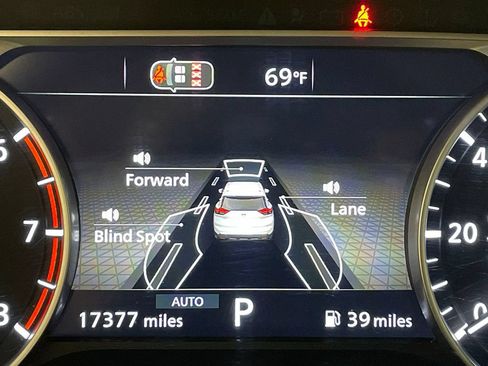 Used 2026 Nissan Rogue SV AWD/4WD image 6