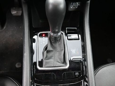 Used 2025 Jeep Compass Limited image 25