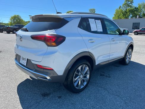 Used 2022 Buick Encore GX Essence w/ Experience Buick Package AWD/4WD image 3