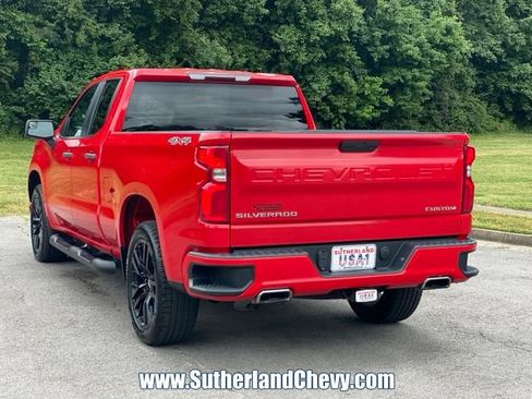 Used 2019 Chevrolet Silverado 1500 Custom w/ Custom Convenience Package AWD/4WD image 5