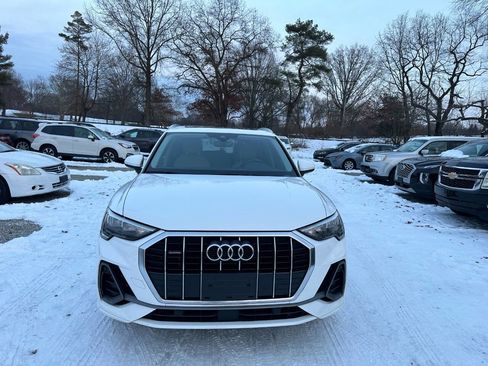 Used 2020 Audi Q3 2.0T Premium image 2