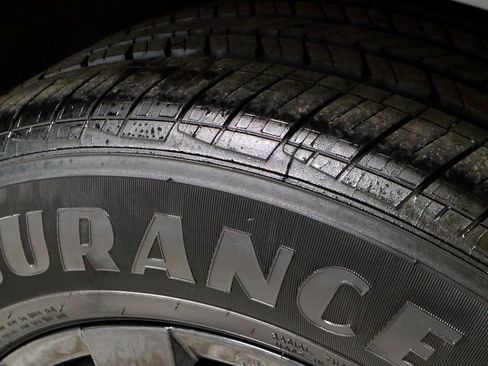 Used 2025 MAZDA CX-50 AWD 2.5 S w/ Premium Package image 22