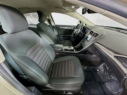Used 2019 Ford Fusion SE image 35