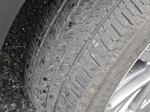 Used 2025 Toyota Highlander Limited image 19