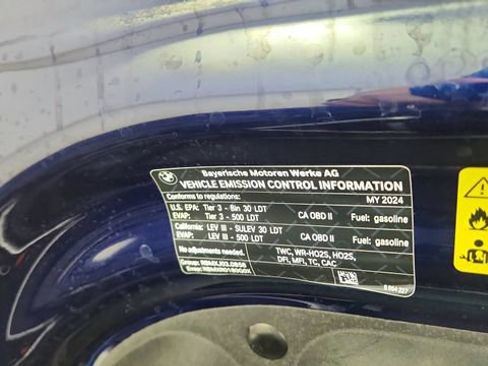 Used 2024 BMW X7 xDrive40i w/ Executive Package image 66