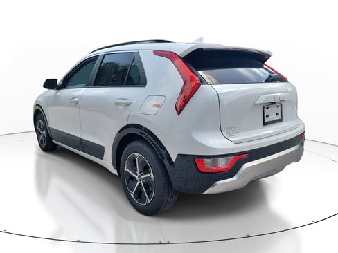 New 2025 Kia Niro SX image 4