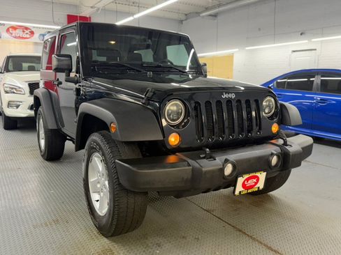Used 2015 Jeep Wrangler Sport w/ Quick Order Package 24S AWD/4WD image 4