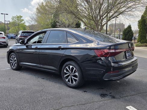 Used 2025 Volkswagen Jetta S image 7