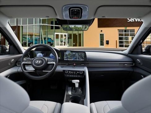 New 2026 Hyundai Elantra Limited FWD image 11
