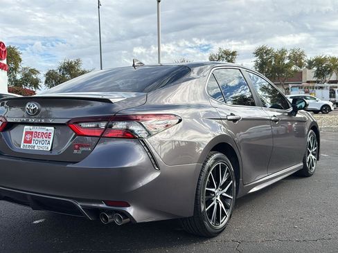 Used 2023 Toyota Camry SE image 6