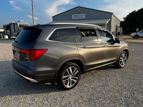 Used 2017 Honda Pilot Touring image 3