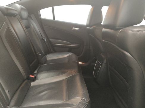 Used 2019 Dodge Charger SXT image 19