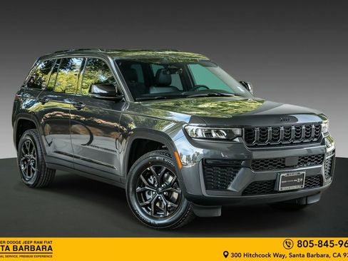 New 2026 Jeep Grand Cherokee Altitude image 1