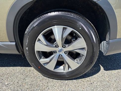 Certified 2025 Subaru Ascent Premium AWD/4WD image 29