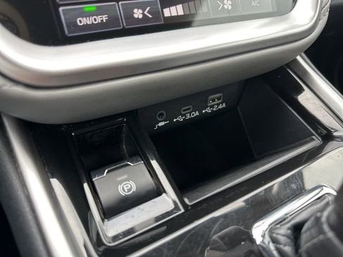 Used 2024 Subaru Legacy Limited image 20