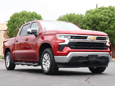 Used 2023 Chevrolet Silverado 1500 LT AWD/4WD image 1