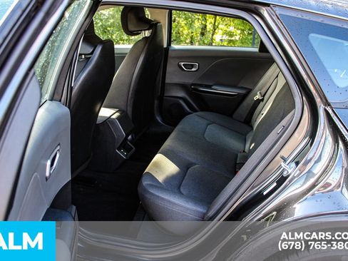 Used 2025 Kia K4 FWD image 18