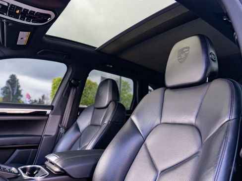 Used 2017 Porsche Cayenne S Platinum image 15