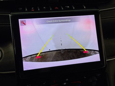 Used 2021 Jeep Grand Cherokee L Limited image 3