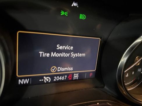 Used 2023 Buick Encore GX Select AWD/4WD image 36