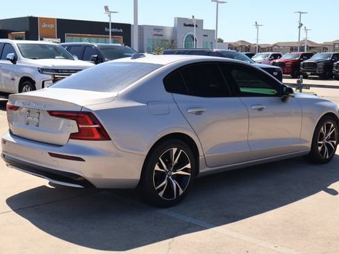 Used 2024 Volvo S60 B5 Core FWD image 6