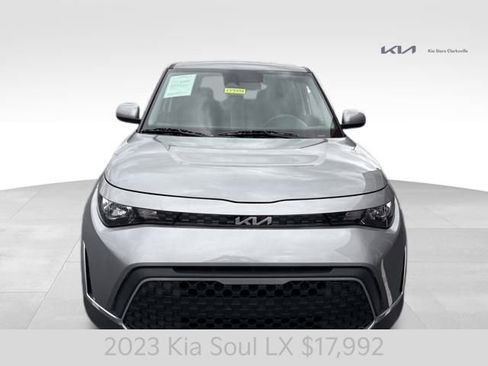 Certified 2023 Kia Soul LX image 3