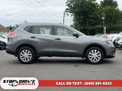 Used 2016 Nissan Rogue S AWD/4WD image 4