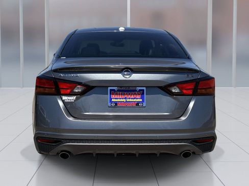 Used 2020 Nissan Altima 2.5 SR w/ Premium Package FWD image 5
