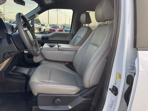 Used 2022 Ford F250 XL w/ Power Equipment Group image 18