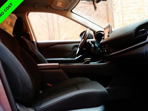 Used 2023 Nissan Rogue S image 49