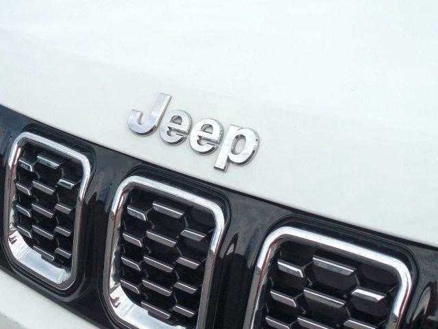 Used 2024 Jeep Compass Limited w/ Elite Group AWD/4WD image 9