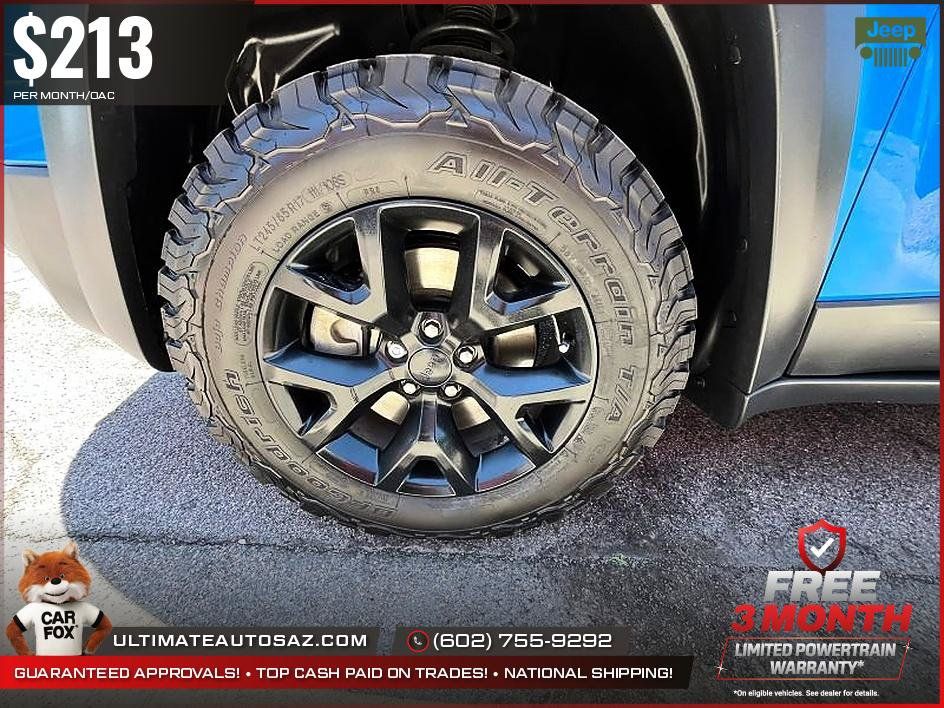 Used 2017 Jeep Cherokee Trailhawk w/ Comfort/Convenience Group AWD/4WD image 17