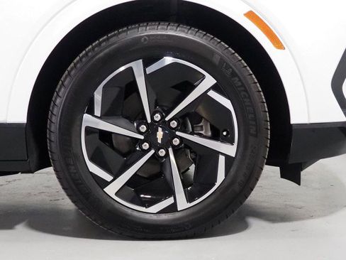 Used 2024 Chevrolet Equinox EV LT image 47