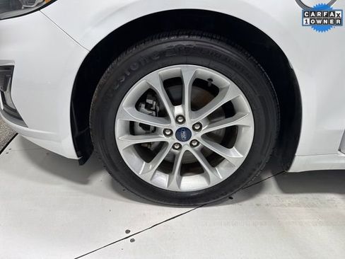 Used 2019 Ford Fusion Energi Titanium image 7