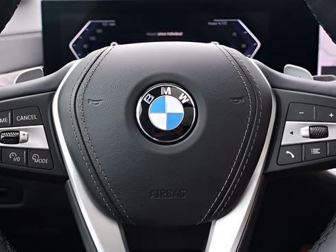 Used 2024 BMW X5 xDrive40i w/ Premium Package AWD/4WD image 28