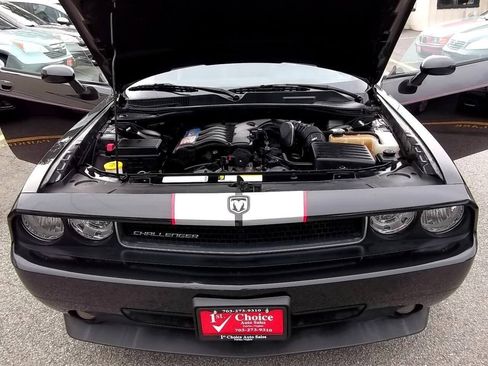 Used 2010 Dodge Challenger SE RWD image 21
