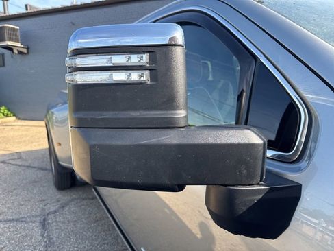 Used 2025 GMC Sierra 3500 Denali Ultimate AWD/4WD image 5