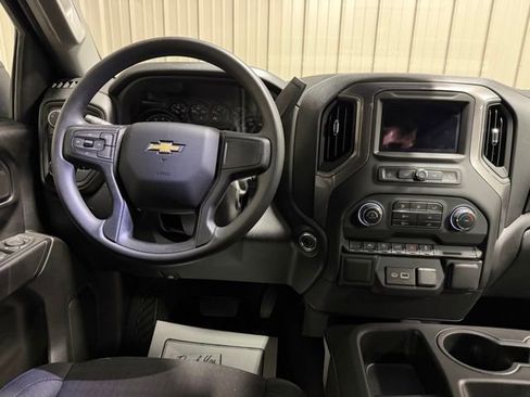 Used 2025 Chevrolet Silverado 1500 Custom image 31