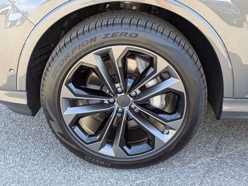 Used 2026 Audi Q7 3.0T Premium Plus AWD/4WD image 12