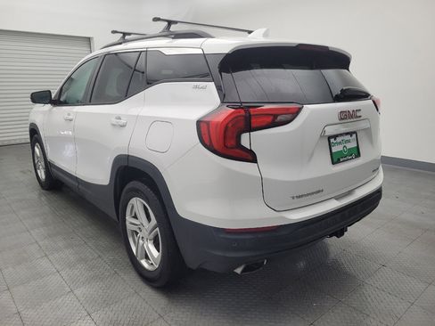 Used 2018 GMC Terrain SLE w/ Driver Convenience Package image 5