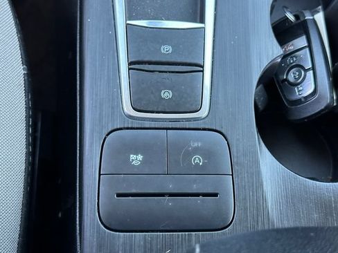 Used 2022 Ford Escape SE w/ SE Sport Appearance Package FWD image 30