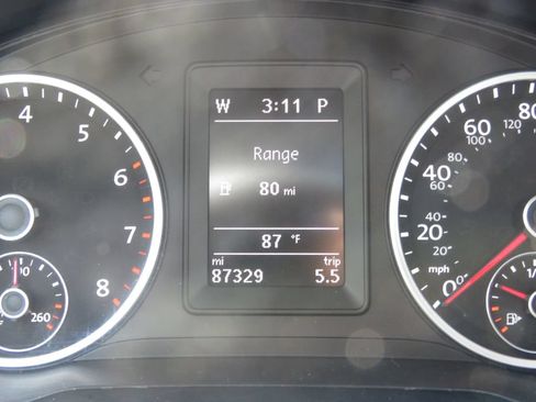 Used 2017 Volkswagen Tiguan Sport AWD/4WD image 19