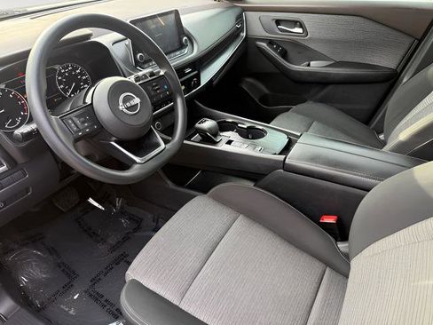 Used 2023 Nissan Rogue SV image 14