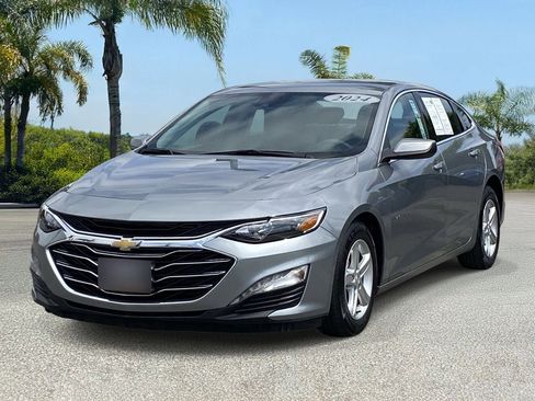 Used 2024 Chevrolet Malibu LT FWD image 2